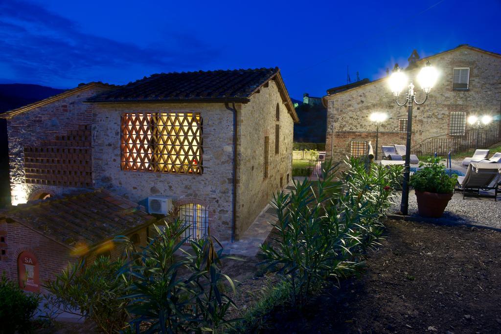 Suite Accommodation Mastiano Exterior photo