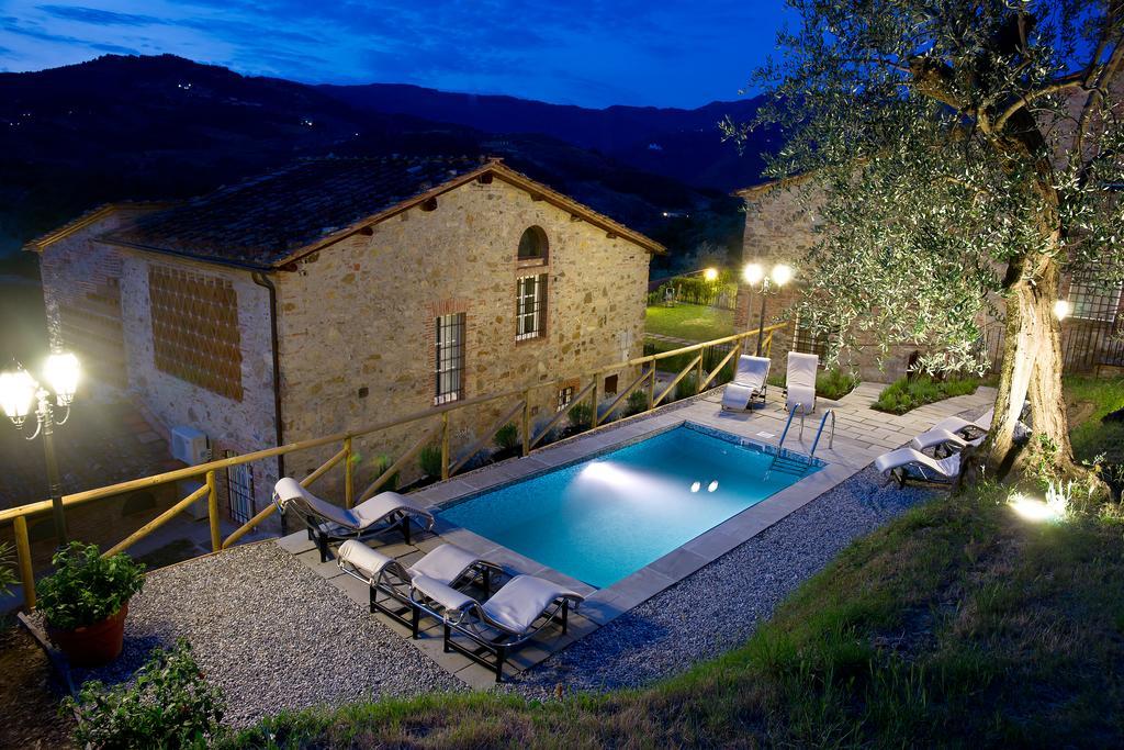 Suite Accommodation Mastiano Exterior photo